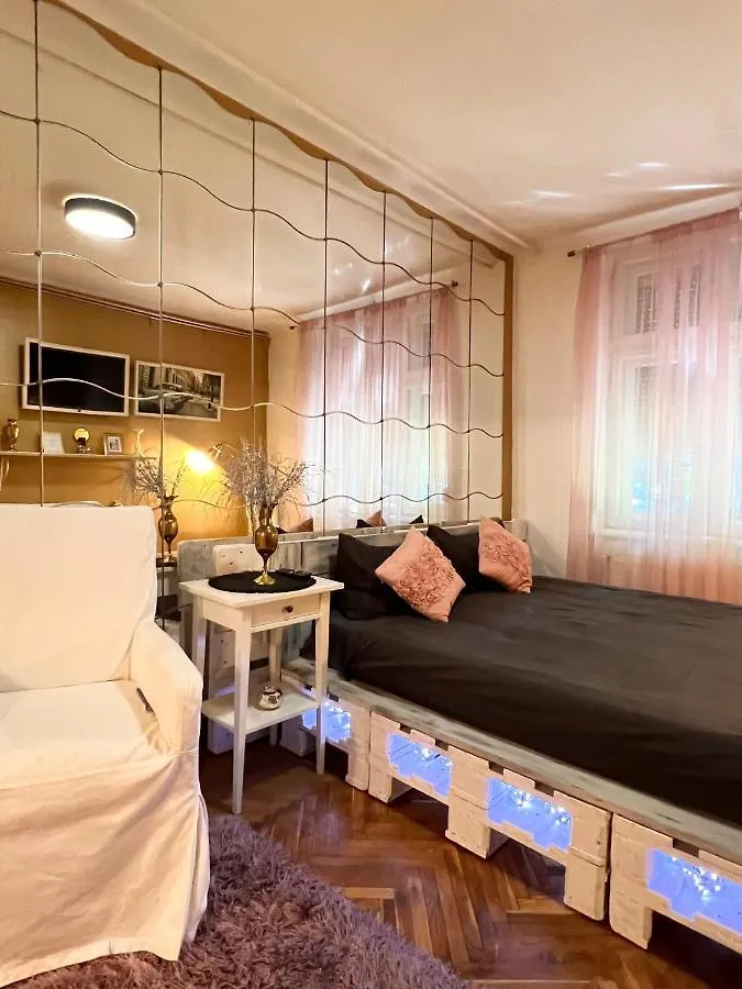 דירות בוקרשט Studio Mosilor רומניה
